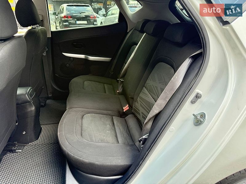 Хетчбек Kia Ceed 2016 в Харкові