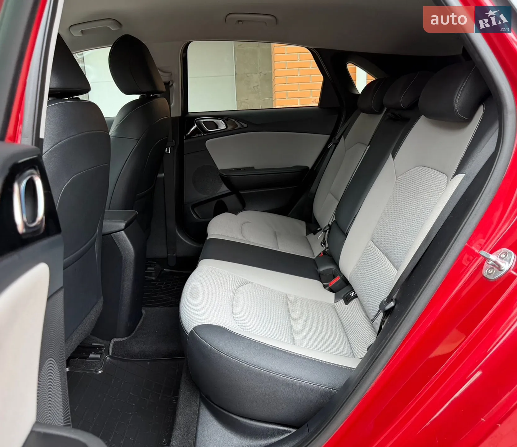2018 Kia Cee'd - мініатюра 28