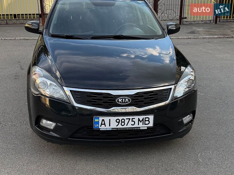 Хетчбек Kia Ceed 2009 в Києві фото 14 Хетчбек Kia Ceed 2009 в Києві