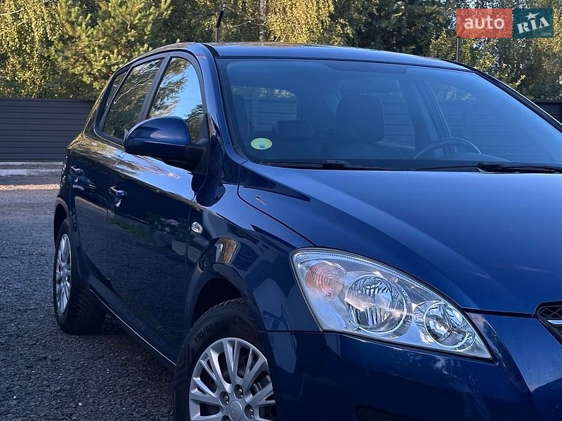 Хетчбек Kia Ceed 2008 в Седлище