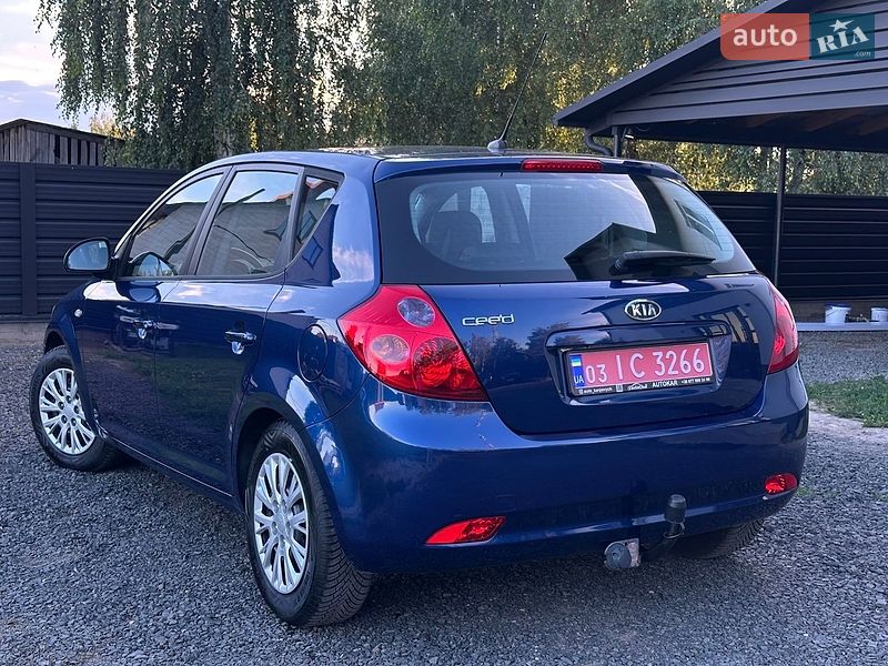 Хетчбек Kia Ceed 2008 в Седлище