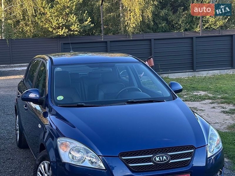 Хетчбек Kia Ceed 2008 в Седлище