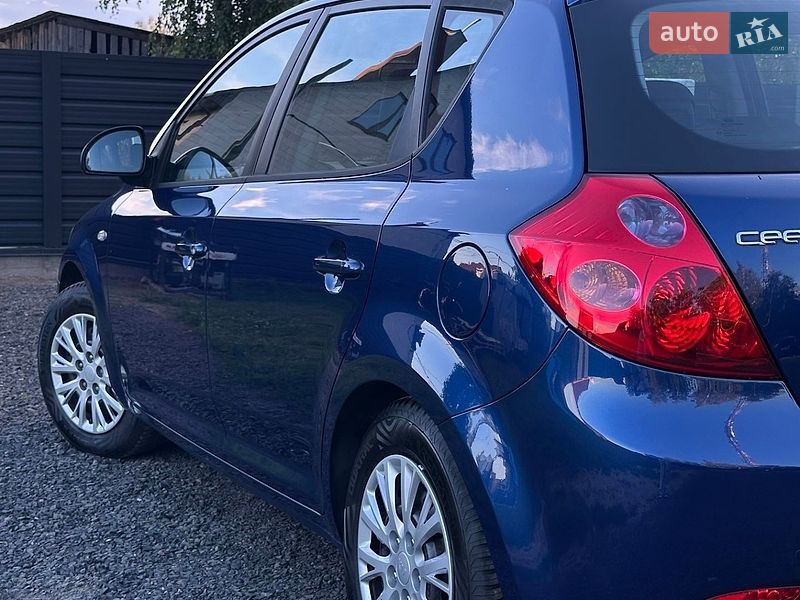 Хетчбек Kia Ceed 2008 в Седлище