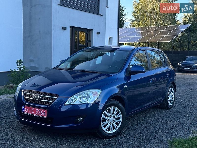 Хетчбек Kia Ceed 2008 в Седлище