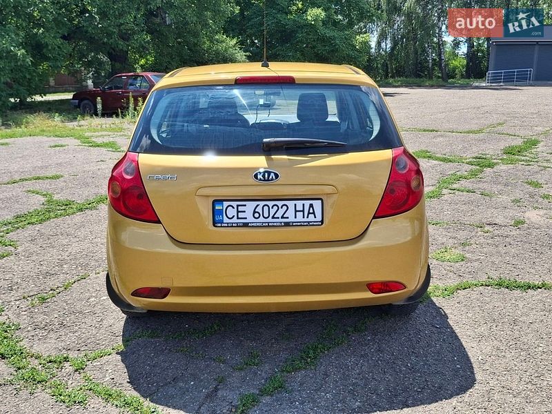 Хэтчбек Kia Ceed 2007 в Черновцах