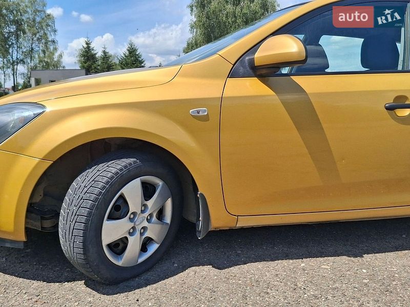 Хэтчбек Kia Ceed 2007 в Черновцах