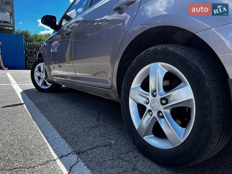 Универсал Kia Ceed 2008 в Днепре фото 15 Универсал Kia Ceed 2008 в Днепре