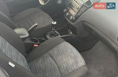 Хетчбек Kia Ceed 2008 в Дубні