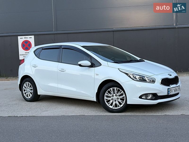 Хетчбек Kia Ceed 2012 в Києві фото 17 Хетчбек Kia Ceed 2012 в Києві