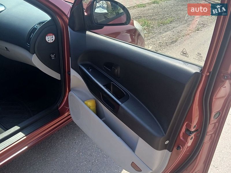 Хетчбек Kia Ceed 2009 в Одесі