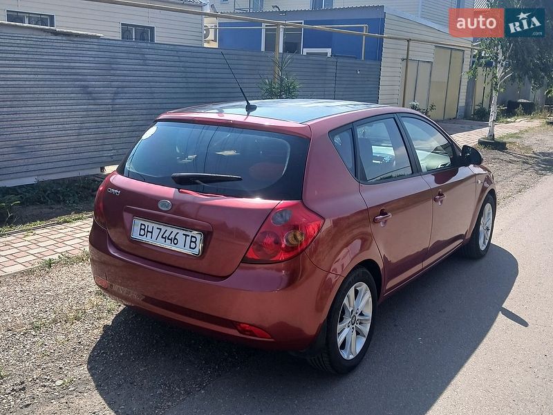 Хетчбек Kia Ceed 2009 в Одесі