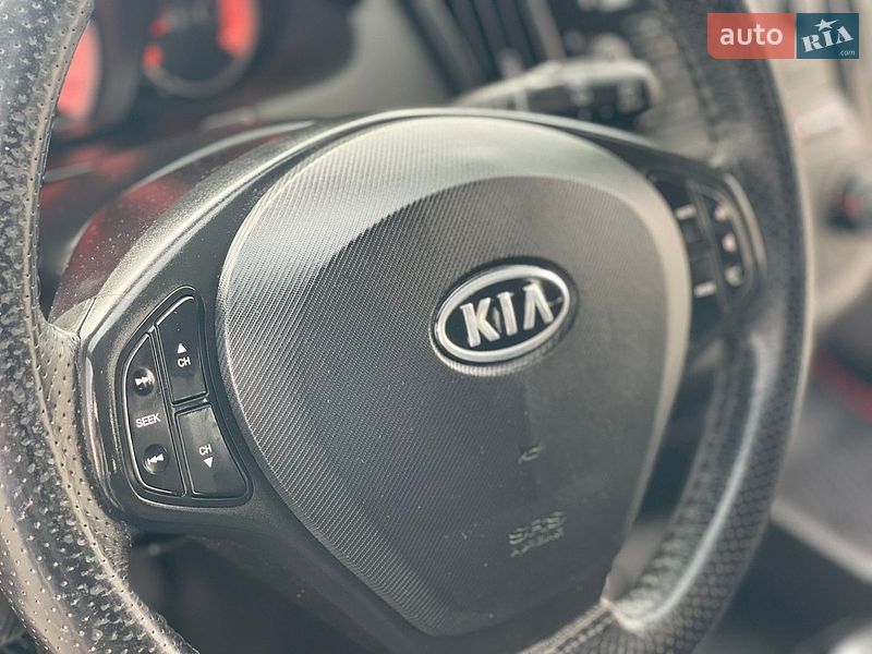 Хэтчбек Kia Ceed 2007 в Хусте