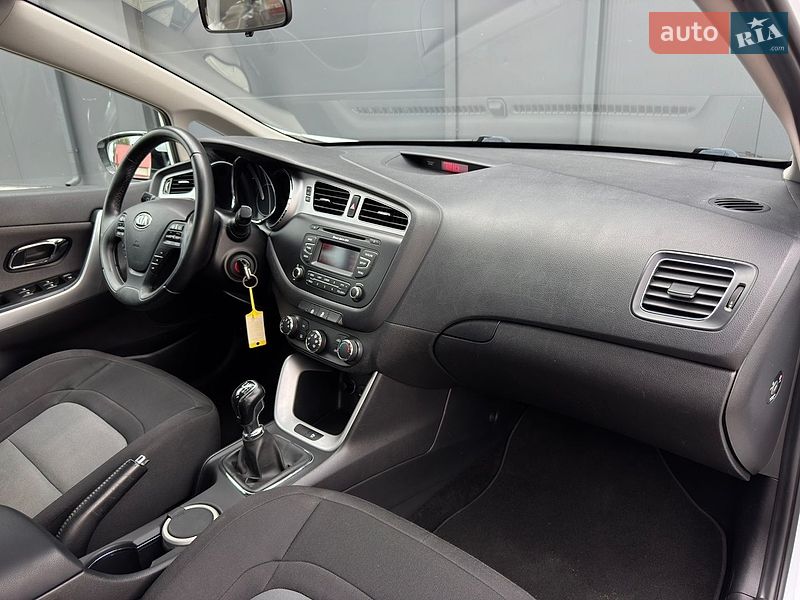 Универсал Kia Ceed 2014 в Луцке
