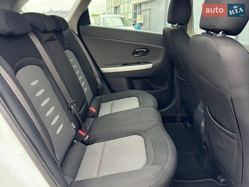 Универсал Kia Ceed 2014 в Луцке