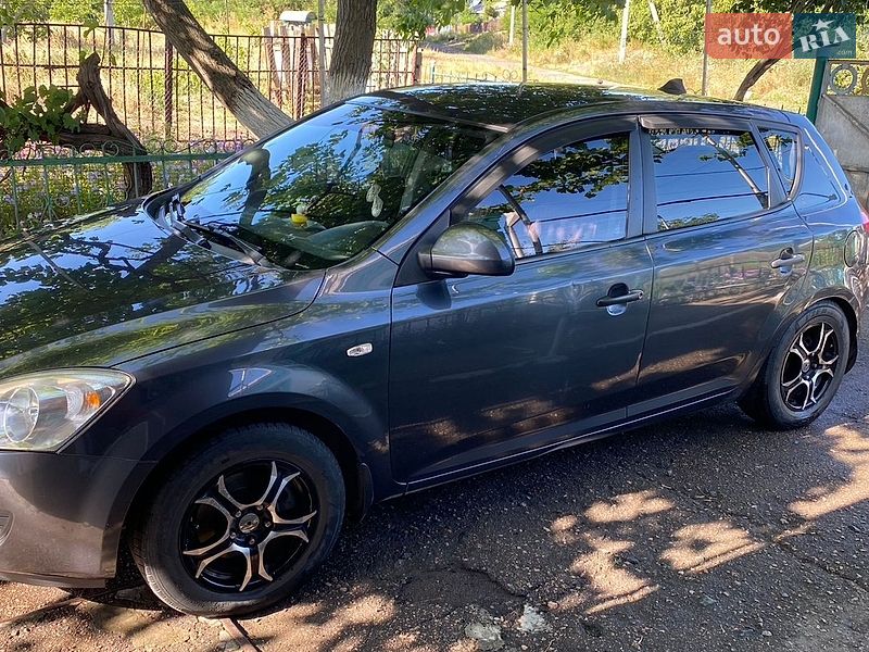 Хетчбек Kia Ceed 2008 в Новомиргороді