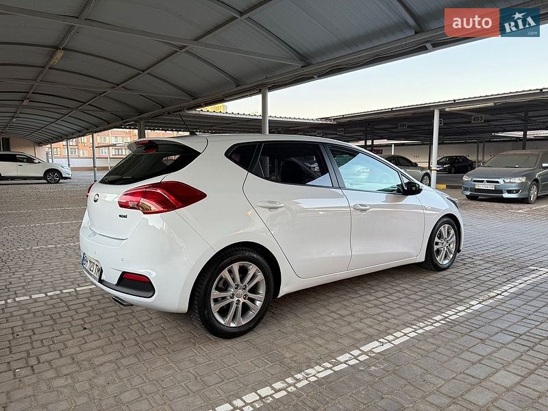 Хэтчбек Kia Ceed 2012 в Одессе