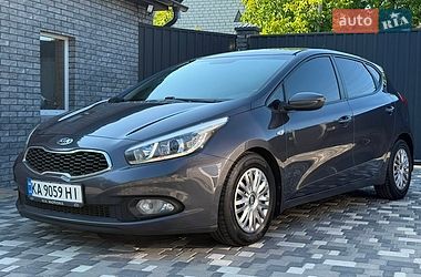 Хэтчбек Kia Ceed 2012 в Чернигове