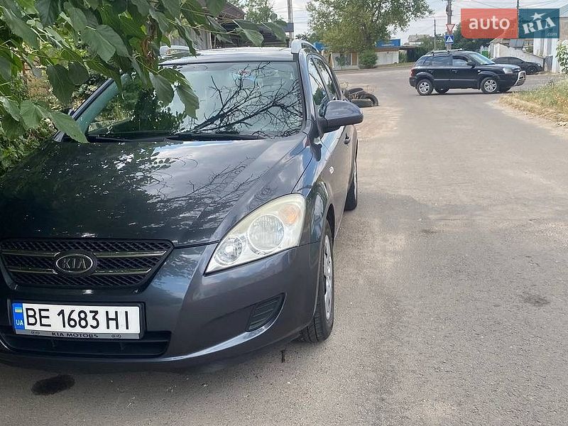 Универсал Kia Ceed 2007 в Витовском районе