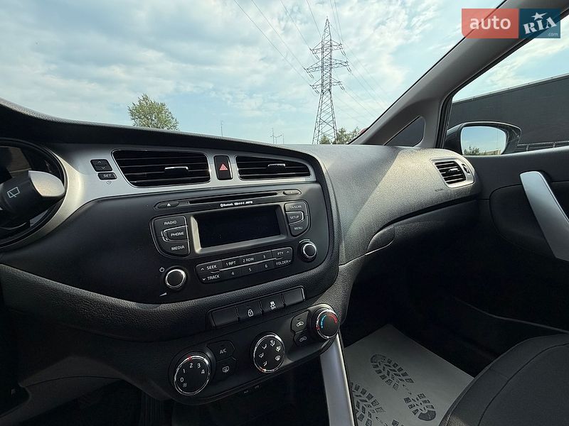 Універсал Kia Ceed 2015 в Києві