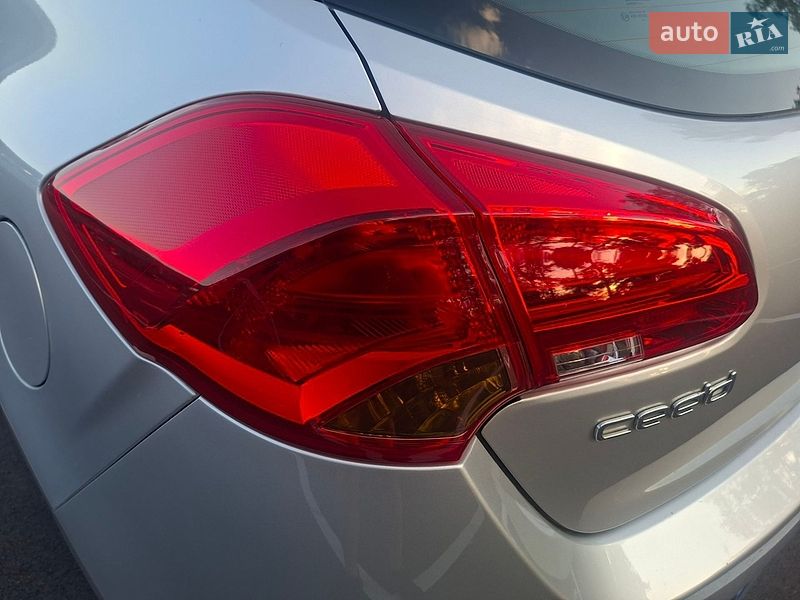 Хэтчбек Kia Ceed 2013 в Киеве