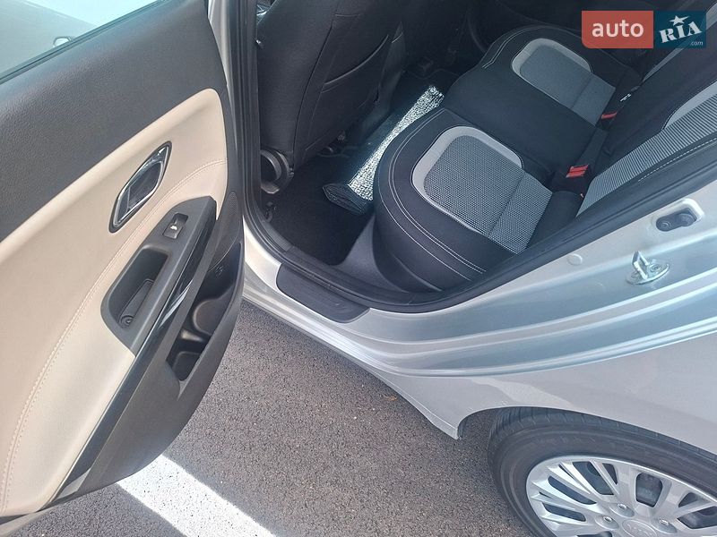 Хэтчбек Kia Ceed 2013 в Киеве