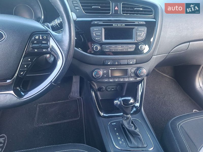 Хэтчбек Kia Ceed 2013 в Киеве