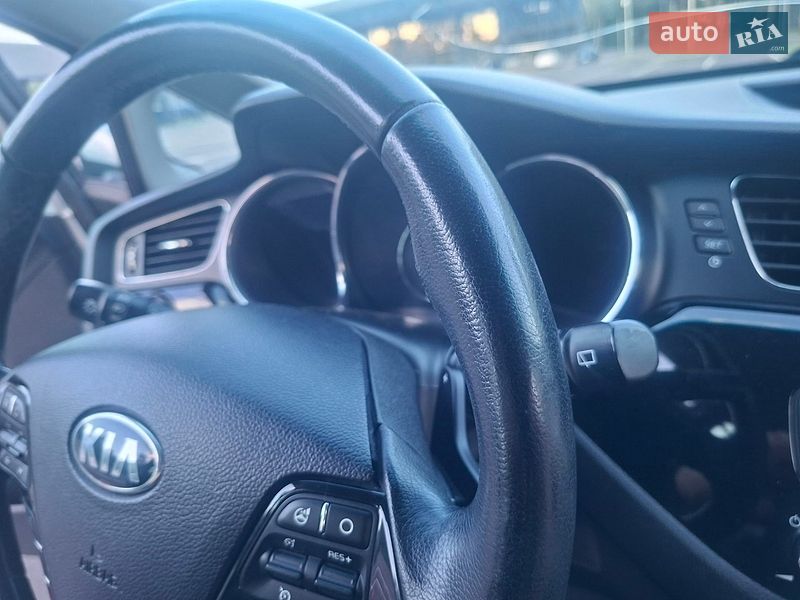 Хэтчбек Kia Ceed 2013 в Киеве