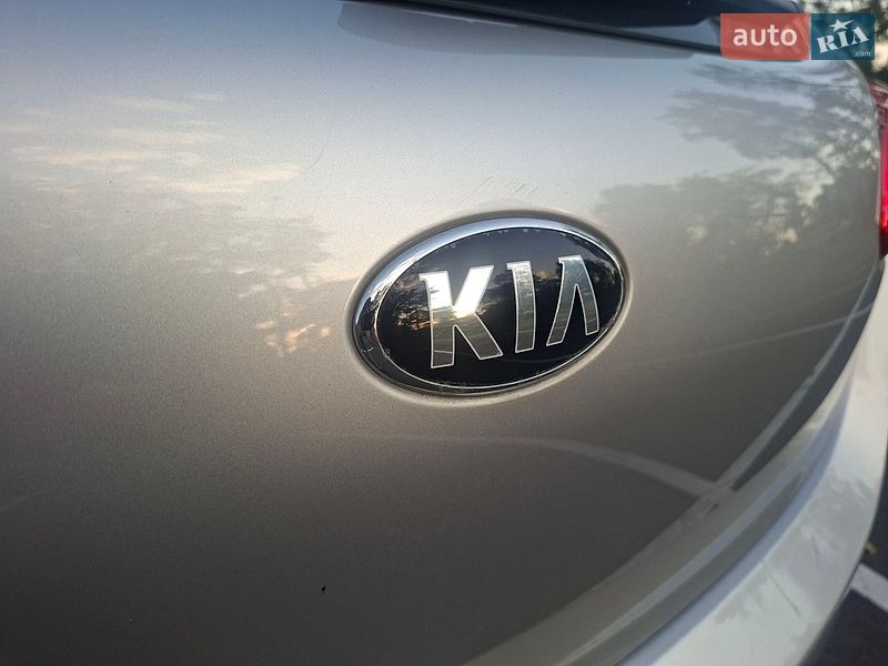 Хэтчбек Kia Ceed 2013 в Киеве