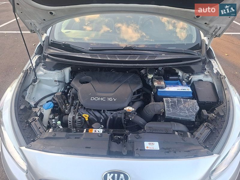 Хэтчбек Kia Ceed 2013 в Киеве