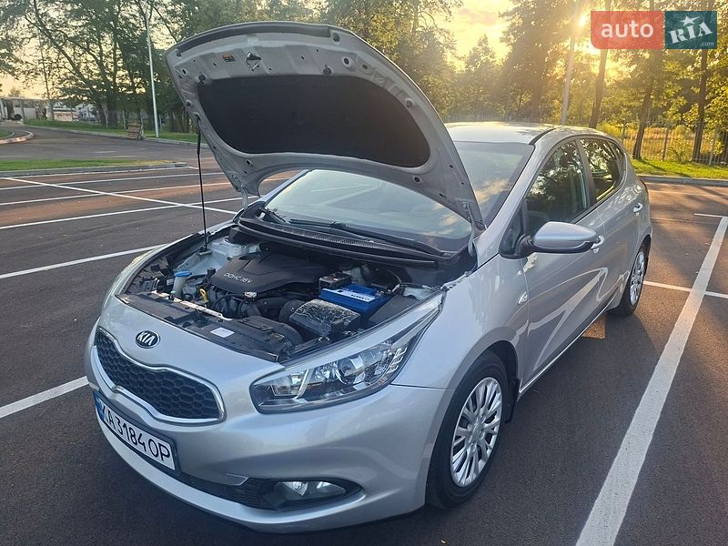 Хэтчбек Kia Ceed 2013 в Киеве