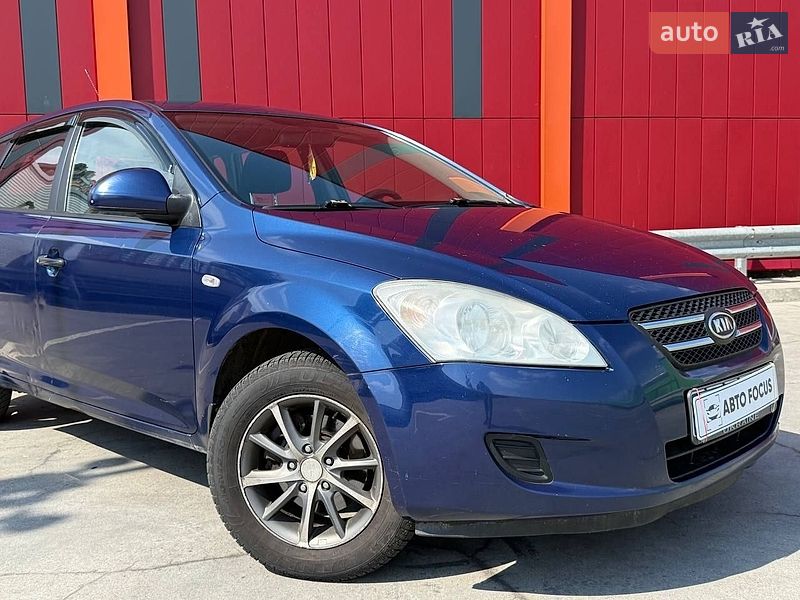 Хетчбек Kia Ceed 2008 в Києві