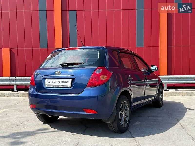 Хетчбек Kia Ceed 2008 в Києві