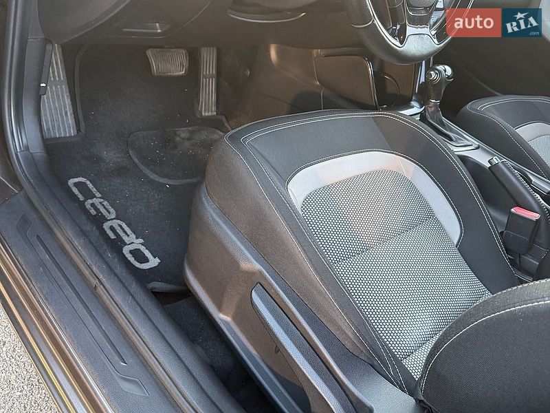 Хетчбек Kia Ceed 2016 в Києві