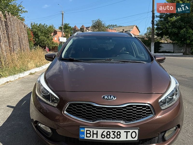 Универсал Kia Ceed 2013 в Белгороде-Днестровском фото 4 Универсал Kia Ceed 2013 в Белгороде-Днестровском