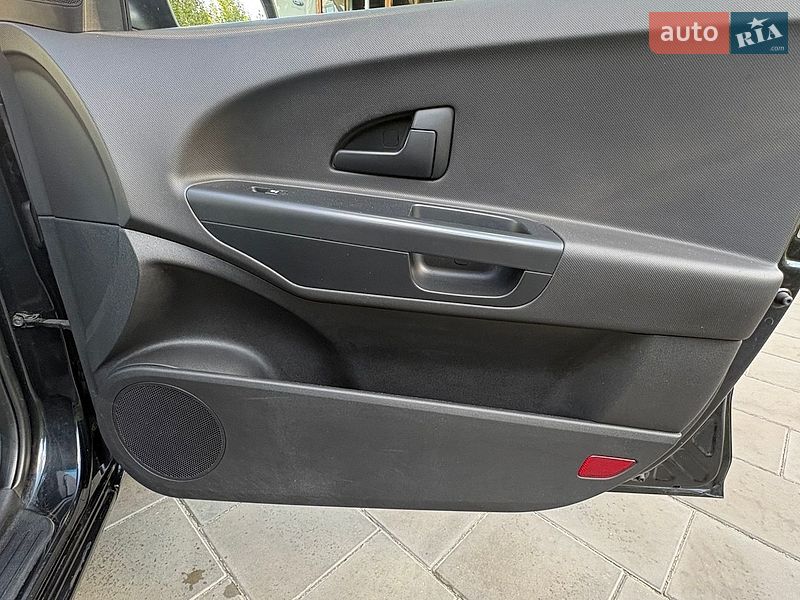 Хетчбек Kia Ceed 2009 в Дніпрі