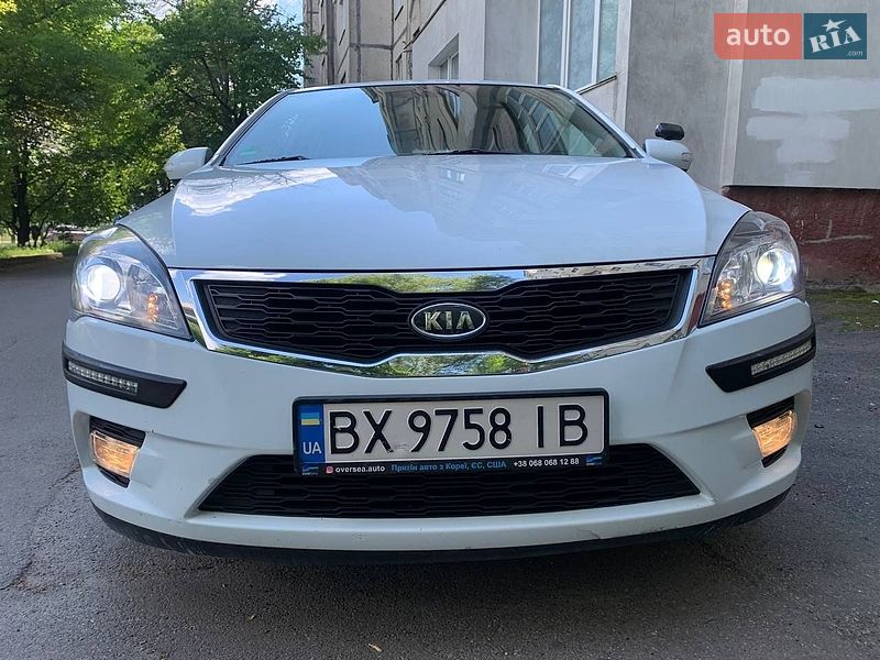 Хетчбек Kia Ceed 2010 в Хмельницькому
