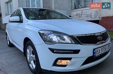Хетчбек Kia Ceed 2010 в Хмельницькому