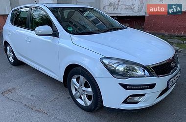Хетчбек Kia Ceed 2010 в Хмельницькому