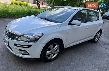Хетчбек Kia Ceed 2010 в Хмельницькому