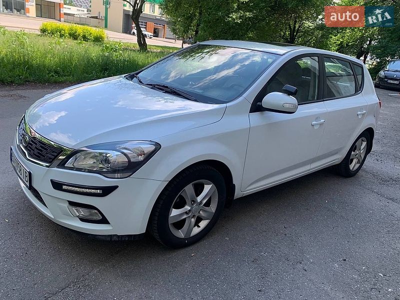 Хетчбек Kia Ceed 2010 в Хмельницькому