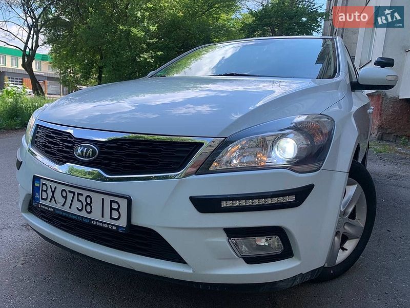 Хетчбек Kia Ceed 2010 в Хмельницькому