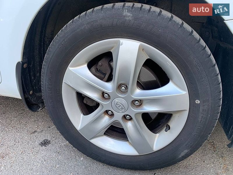 Хетчбек Kia Ceed 2010 в Хмельницькому