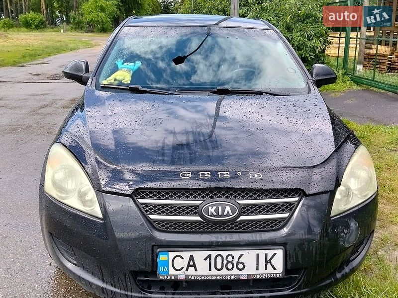 Хэтчбек Kia Ceed 2008 в Киеве