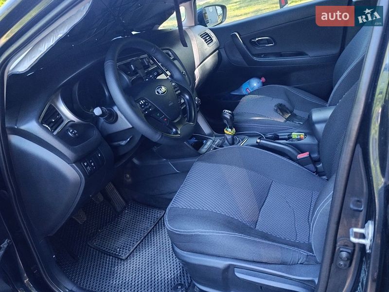 Универсал Kia Ceed 2015 в Коростене