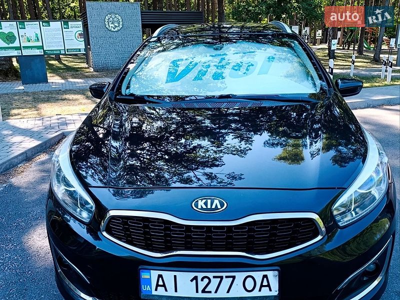 Универсал Kia Ceed 2015 в Коростене