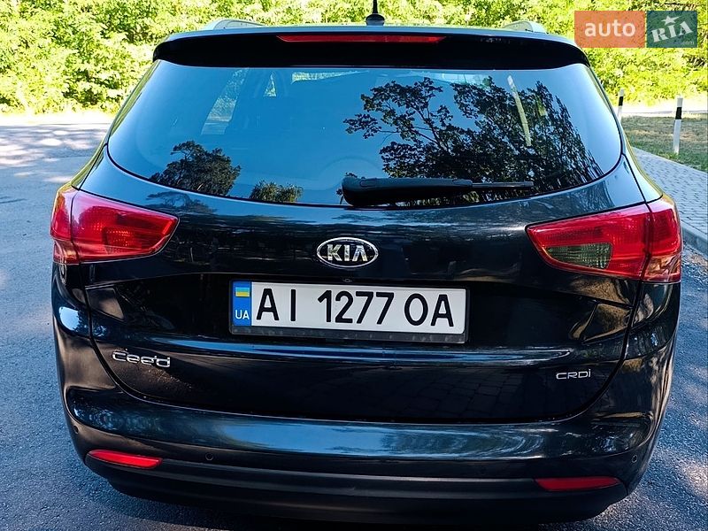 Универсал Kia Ceed 2015 в Коростене