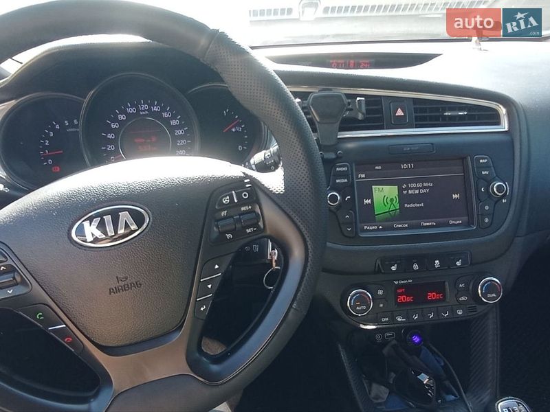 Универсал Kia Ceed 2015 в Коростене