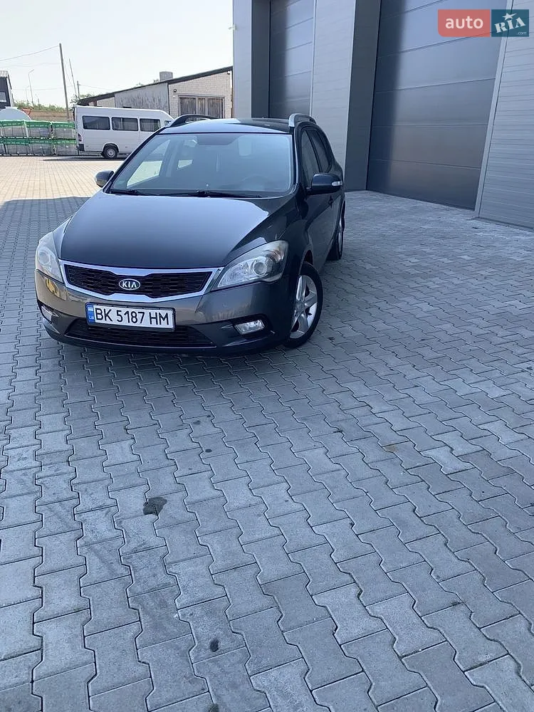 2010 Kia Cee'd - мініатюра 9