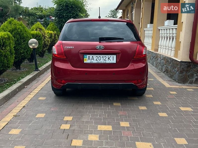 Хетчбек Kia Ceed 2010 в Чемерівцях
