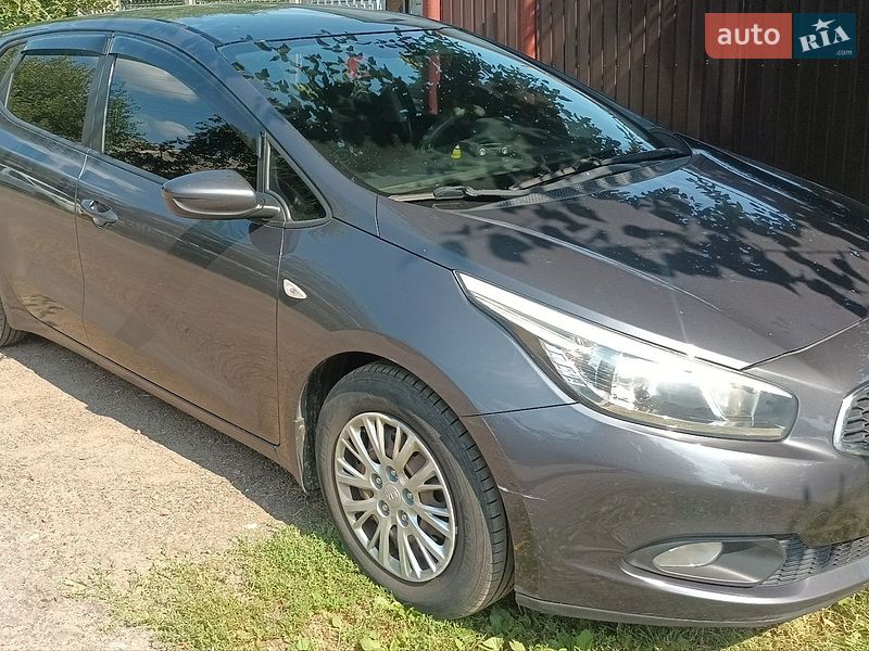 Хэтчбек Kia Ceed 2013 в Чернигове фото 4 Хэтчбек Kia Ceed 2013 в Чернигове